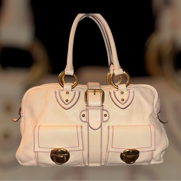 Marc Jacobs Elegant Cream Leather Handbag - Picture 1 of 15